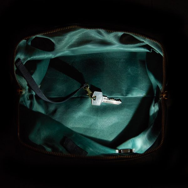 Riccardo Ferducci_018412 049_Hobo bag mit LED-Licht-Fach_Leder_grün_Damen_2_2022