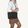 Riccardo Ferducci_028423 002_Flap bag_Leder_schwarz_Damen_5_2022