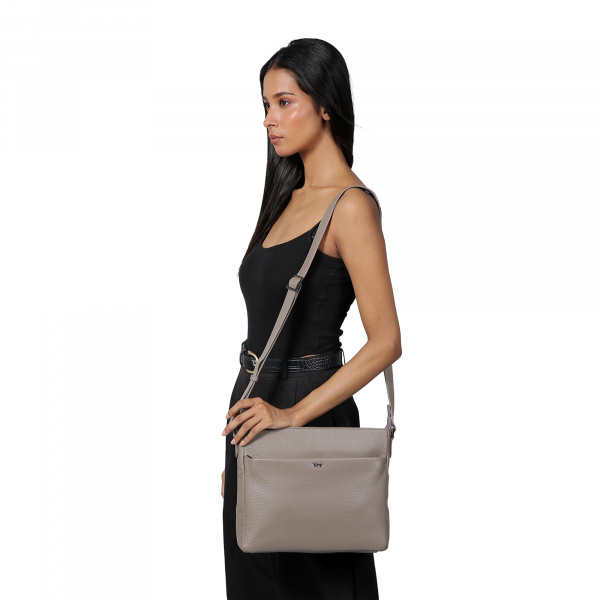 Riccardo Ferducci_148452 045_Workbag_Leder_beige_Damen_3_2022