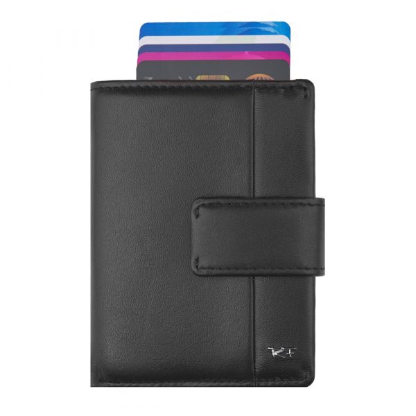 Riccardo Ferducci_023940 002_Cardprotector