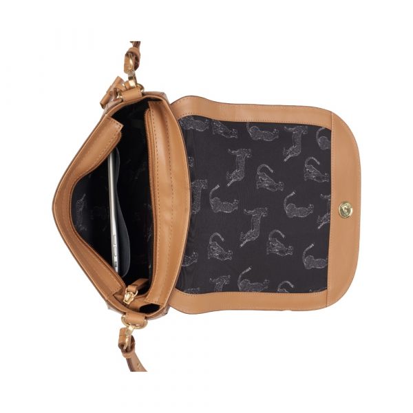 Burkely_BU1000205.43 23_PARISIAN PAIGE HALF MOON BAG_Leder_cognac_Unisex_3_2022