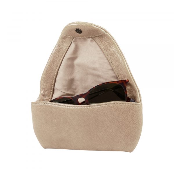 Burkely_BU1000226.84 21_JUST JOLIE SUNGLASS CASE_Leder_nude_Unisex_3_2022