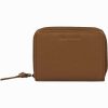 Burkely_BU1000540.38 24_LUSH LUCY DOUBLE FLAP WALLET_Leder_cognac_Unisex_1_2022 Burkely_BU1000540.38 24_LUSH LUCY DOUBLE FLAP WALLET_Leder_cognac_Unisex_1_2022