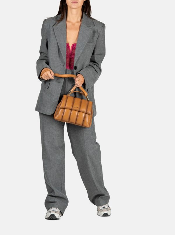 Burkely_BU1000702.51 24_DROWSY DANI CITYBAG_Leder_cognac_Unisex_6_2022 Burkely_BU1000702.51 24_DROWSY DANI CITYBAG_Leder_cognac_Unisex_6_2022