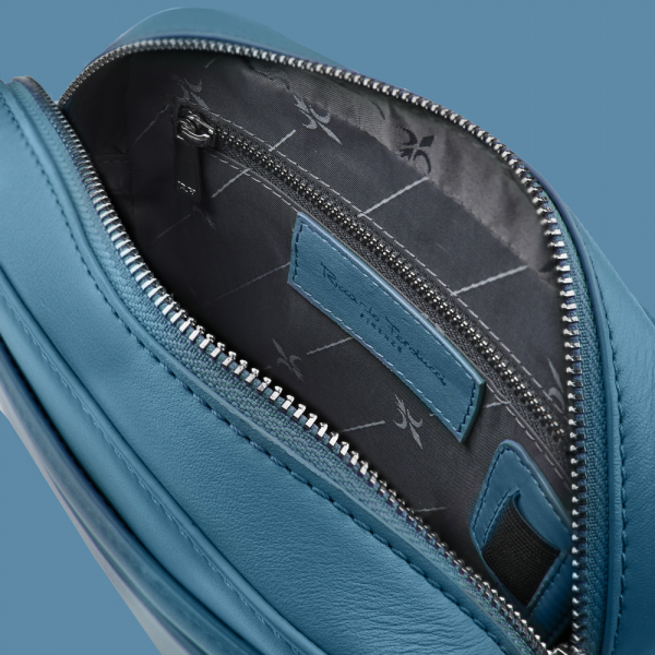 M - mittelgroß_Leder_blau m. crystal light chrome_Damen_1_2022