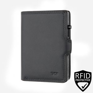 Riccardo Ferducci_013900 00202_Cardprotector