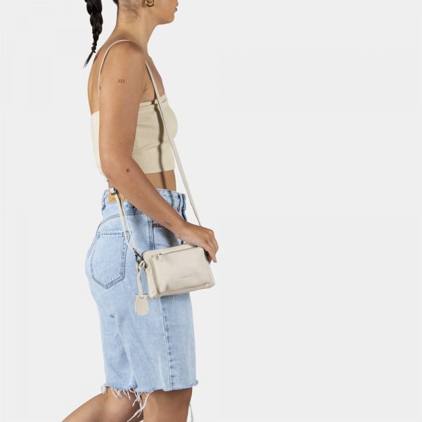 Burkely_BU1000323.84 01_IE MINIBAG_Leder_off white_Unisex_5