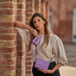 S - klein_Leder_violett m. crystal_Damen_1