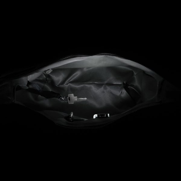 Riccardo Ferducci_018413 002_Hobo bag mit LED-Licht-Fach_Leder_schwarz_Damen_2