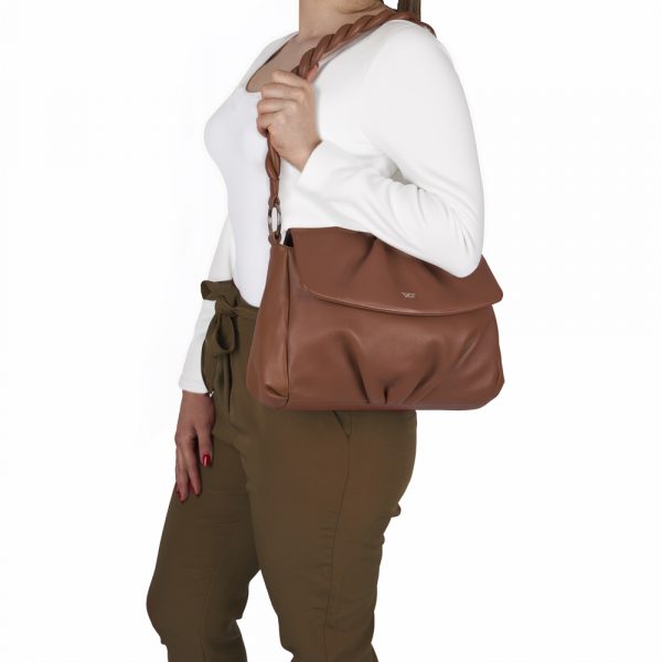 Riccardo Ferducci_018422 059_Crossover mit LED-Licht-Fach_Leder_cognac_Damen_6