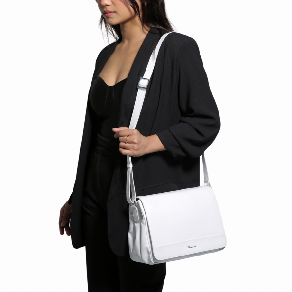Riccardo Ferducci_028422 004_Flap bag_Leder_weiss_Damen_5