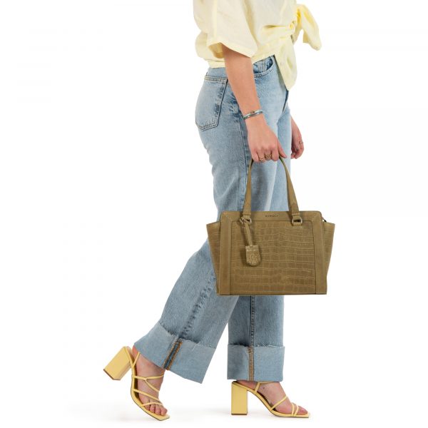 Burkely_BU1000180.29 72_ICON IVY HANDBAG_Leder_gummy green_Unisex_5