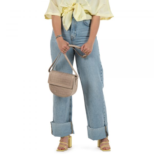 Burkely_BU1000183.29 15_ICON IVY HALF MOON BAG_Leder_grey_Unisex_5