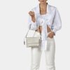 Burkely_BU1000406.29 01_AYLA SHOULDER SATCHEL_Leder_off white_Unisex_5