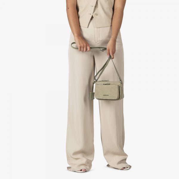Burkely_BU1000510.69 72_LENE CROSSBODY BAG_Leder_gummy green_Unisex_5