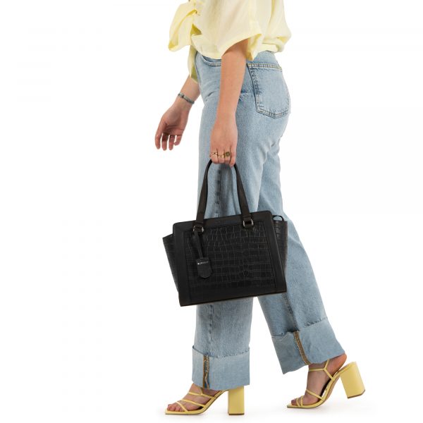 Burkely_BU1000180.29 10_ICON IVY HANDBAG_Leder_black_Unisex_5