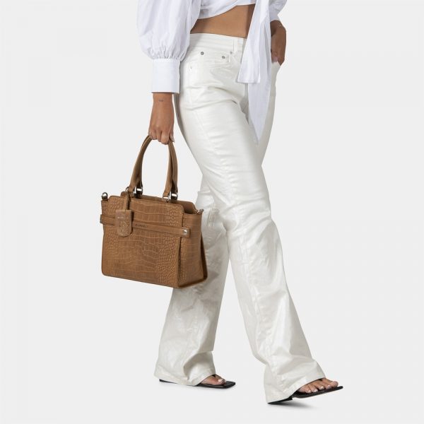 Burkely_BU1000404.29 24_AYLA HANDBAG_Leder_cognac_Unisex_5