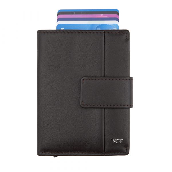 Riccardo Ferducci_023940 001_Cardprotector