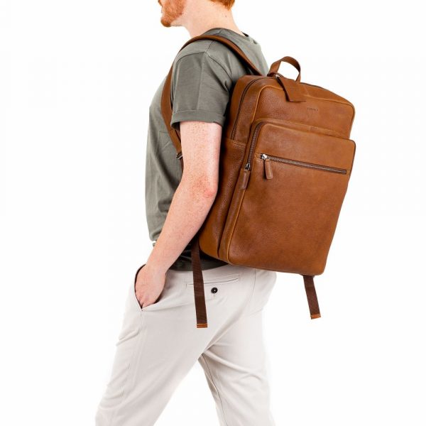 Burkely_BU8005364.56 24_ANTIQUE AVERY BACKPACK ZIP_Leder_cognac_Unisex_5