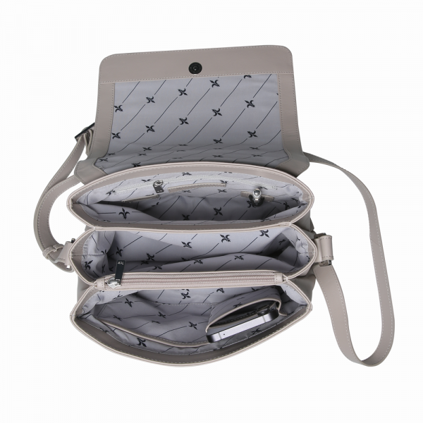 Riccardo Ferducci_028422 045_Flap bag_Leder_beige_Damen_5