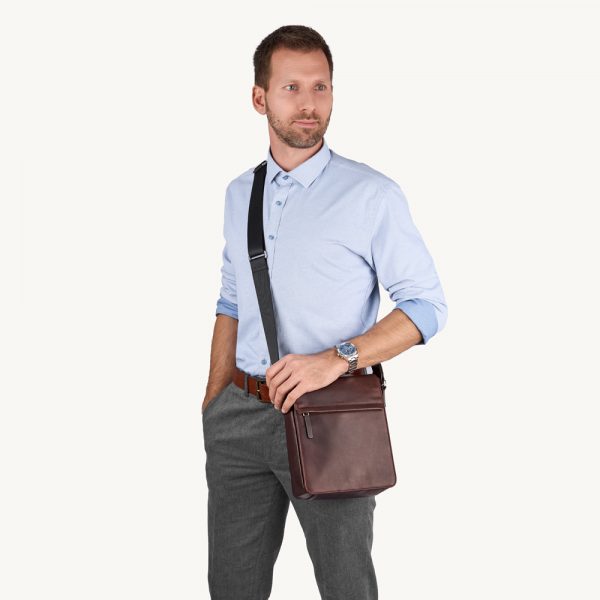 Riccardo Ferducci_088600 001_Schultertasche_Leder_braun_Unisex_4