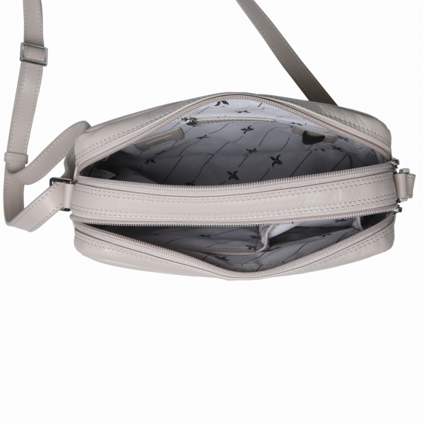 Riccardo Ferducci_028442 045_Crossover_Leder_beige_Damen_5