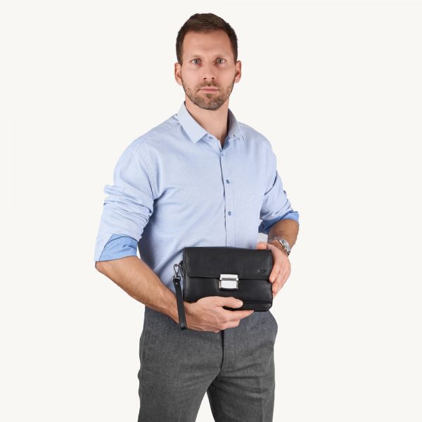 Riccardo Ferducci_028861 002_Herrentasche_Leder_schwarz_Unisex_4