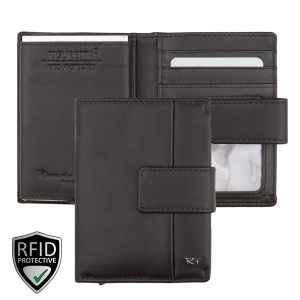 Riccardo Ferducci_023940 001_Cardprotector