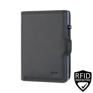 Riccardo Ferducci_013900 002_Cardprotector