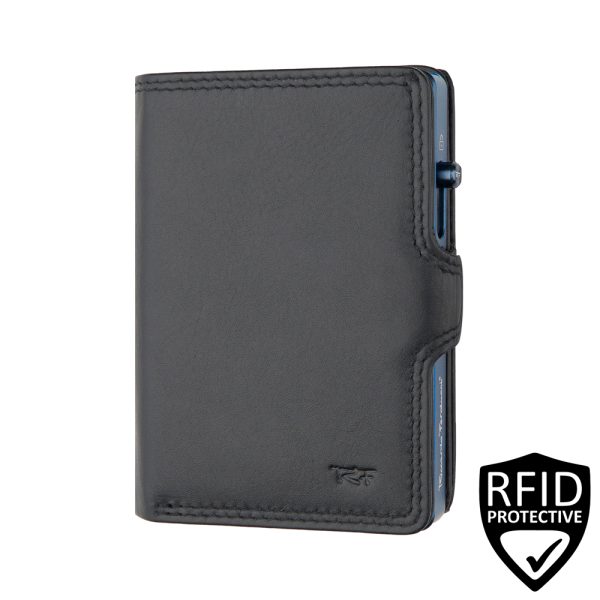 Riccardo Ferducci_013900 002_Cardprotector