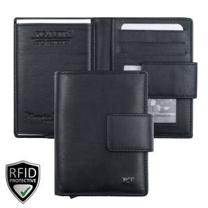 Riccardo Ferducci_023900 007_Cardprotector